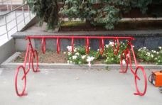 Возле симферопольской мэрии появилась велосипедная парковка
