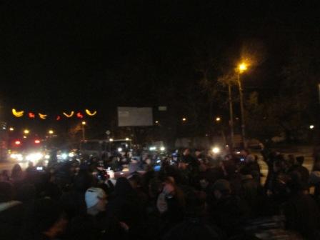 Толпа гнала Петра Порошенко три квартала в Симферополе