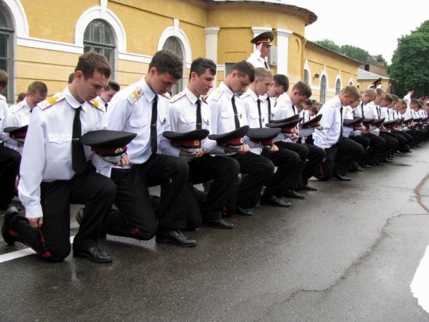 Киевский военный лицей готов принять севастопольских курсантов