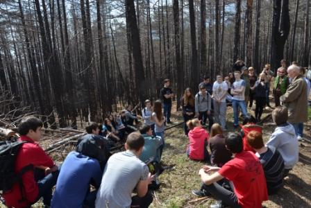 Ялтинские школьники высадили три сотни саженцев в горно-лесном заповеднике