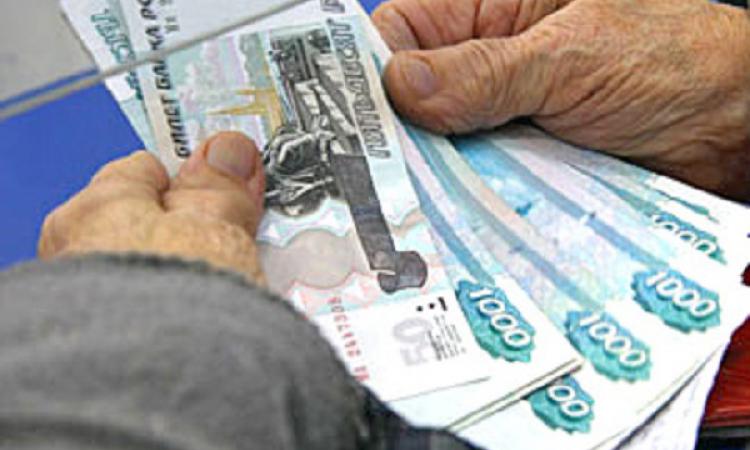 В Крыму и Севастополе уже начали получать повышенные пенсии