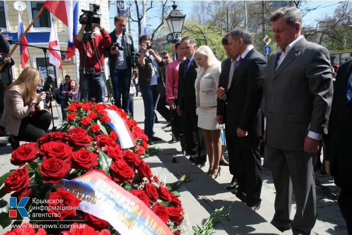 В Симферополе начали отмечать годовщину подписания манифеста о присоединения Крыма к России