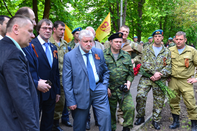 Лидер Справороссов встретился с десантниками Крыма