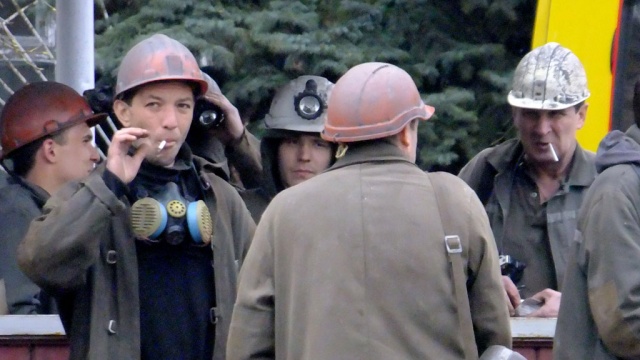 Донецкие шахтеры вышли на митинг против войны