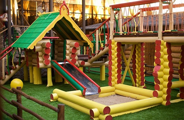 В крымской столице установят детские игровые комплексы