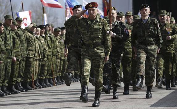 Власти не пойдут на расформирование самообороны Крыма, заверил Аксёнов
