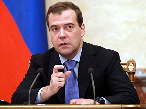 Медведев: Прибывшие в Россию украинцы будут работать вне установленных на 2014 год трудовых квот