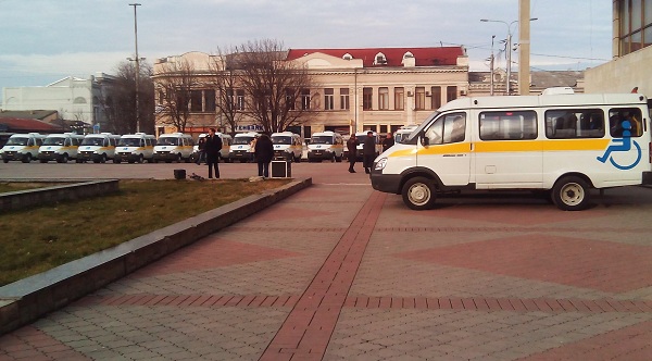 Инвалидам Крыма подарили "Социальное такси" (ФОТО)