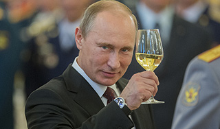 Владимир Путин поздравил россиян с Новым годом (ВИДЕО)