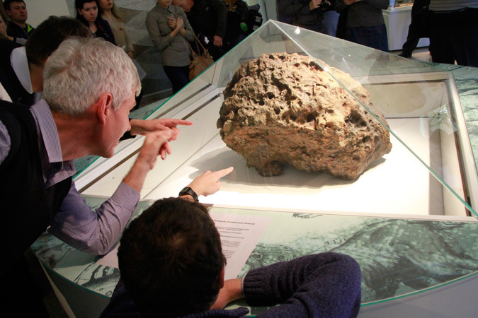 Чудеса? Челябинский метеорит потяжелел на 32 кг