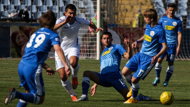 Крымские футболисты получили официальный статус