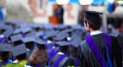 Долг платежом красен: выпускников крымской Медакадемии обяжут отработать деньги, затраченные на их обучение