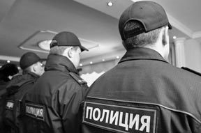 Владимир Путин распорядился уволить 110 тысяч сотрудников МВД
