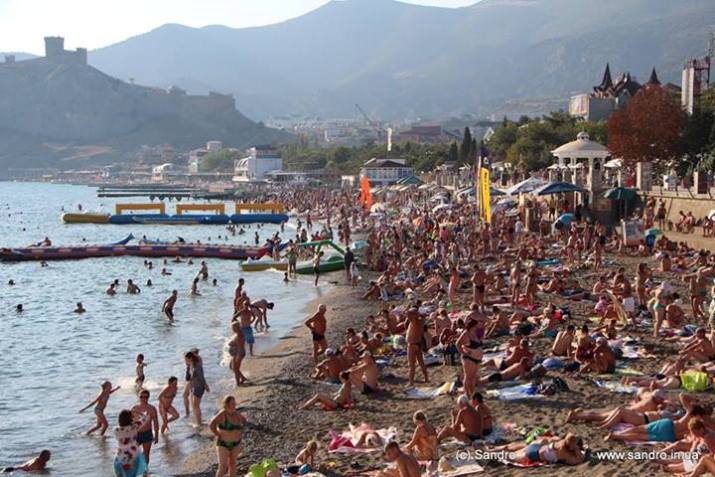 Минкурортов Крыма проводит опрос туристов о качестве отдыха