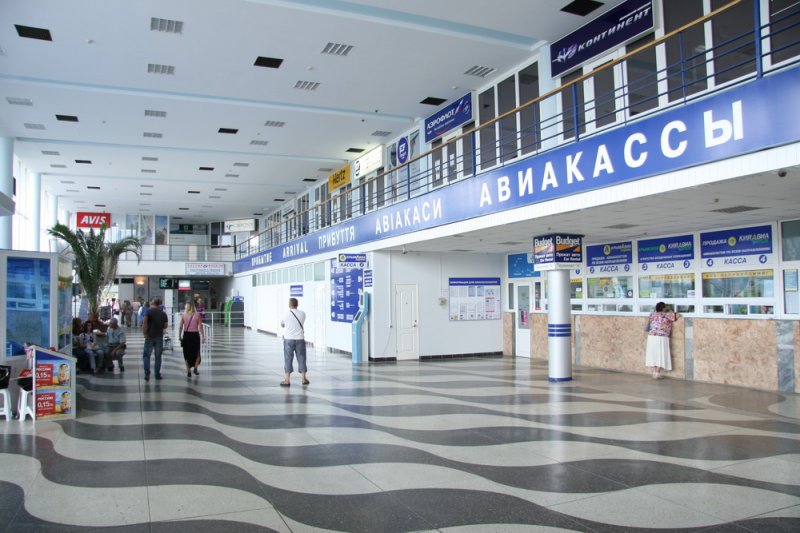 Сервис симферопольского аэропорта оценили в две 
