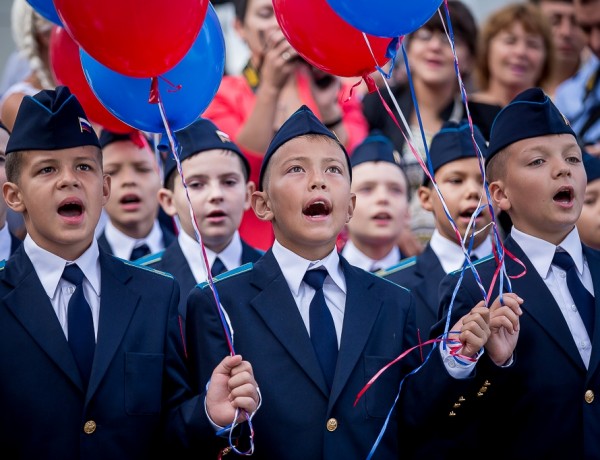 Почти половина россиян знают государственный гимн наизусть