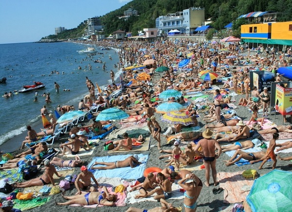 Почти 92% отдыхающих готовы вернуться в Крым в новом сезоне: результаты опроса