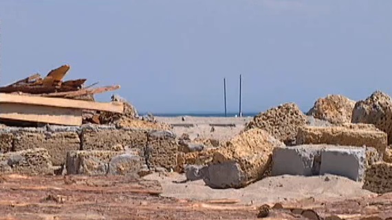 На побережье Крыма суд обязал очистить 1,5 га земли от самостроев