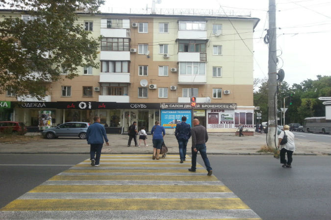 В Симферополе появились новые светофоры для пешеходов