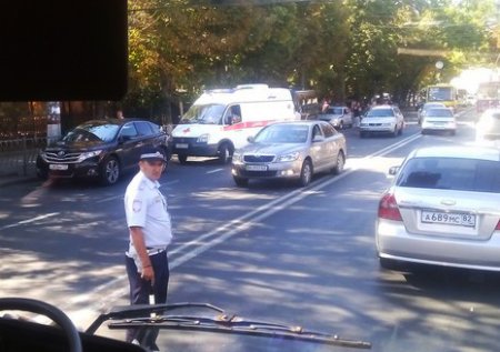 В ДТП в Симферополе пострадал пенсионер, переходивший дорогу вне пешеходного перехода (ФОТО)