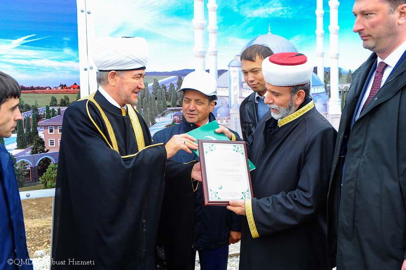 Главный муфтий РФ передал три миллиона на строительство мечети в Симферополе (ФОТО)