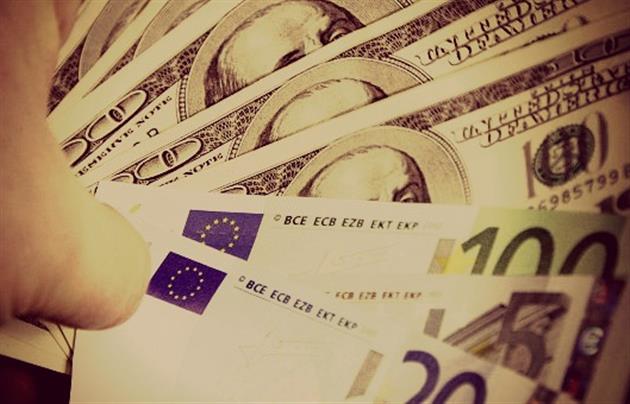 Доллар подскочил до 79 рублей, евро - выше 86