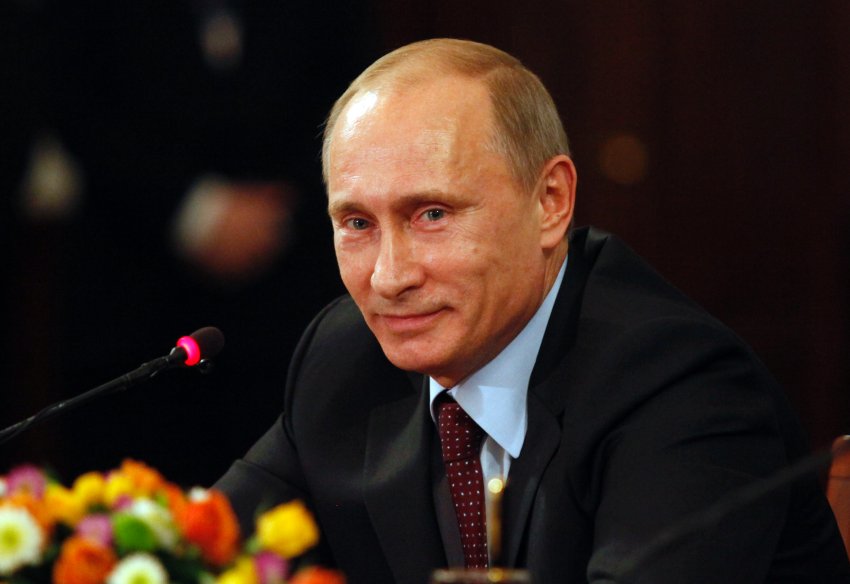 Владимир Путин поздравил россиянок с 8 Марта (ВИДЕО)