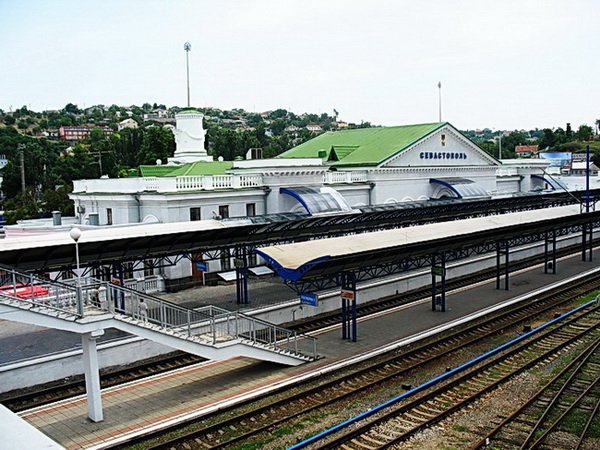 С 22 апреля начнет курсировать ночной поезд из Севастополя в Керчь