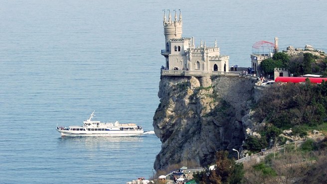 OCCRP: компании ЕС продолжают торговать с Крымом в обход санкций