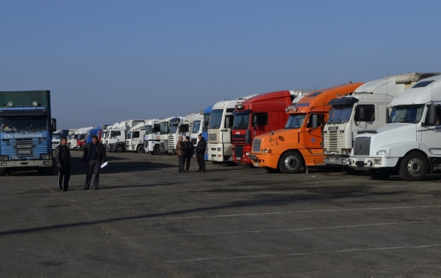 Водители грузовиков смогут купить билеты на Керченскую переправу на автозаправке