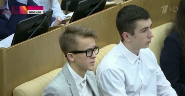 Пользователи сети перепутали студентов с депутатами Госдумы (ФОТО)